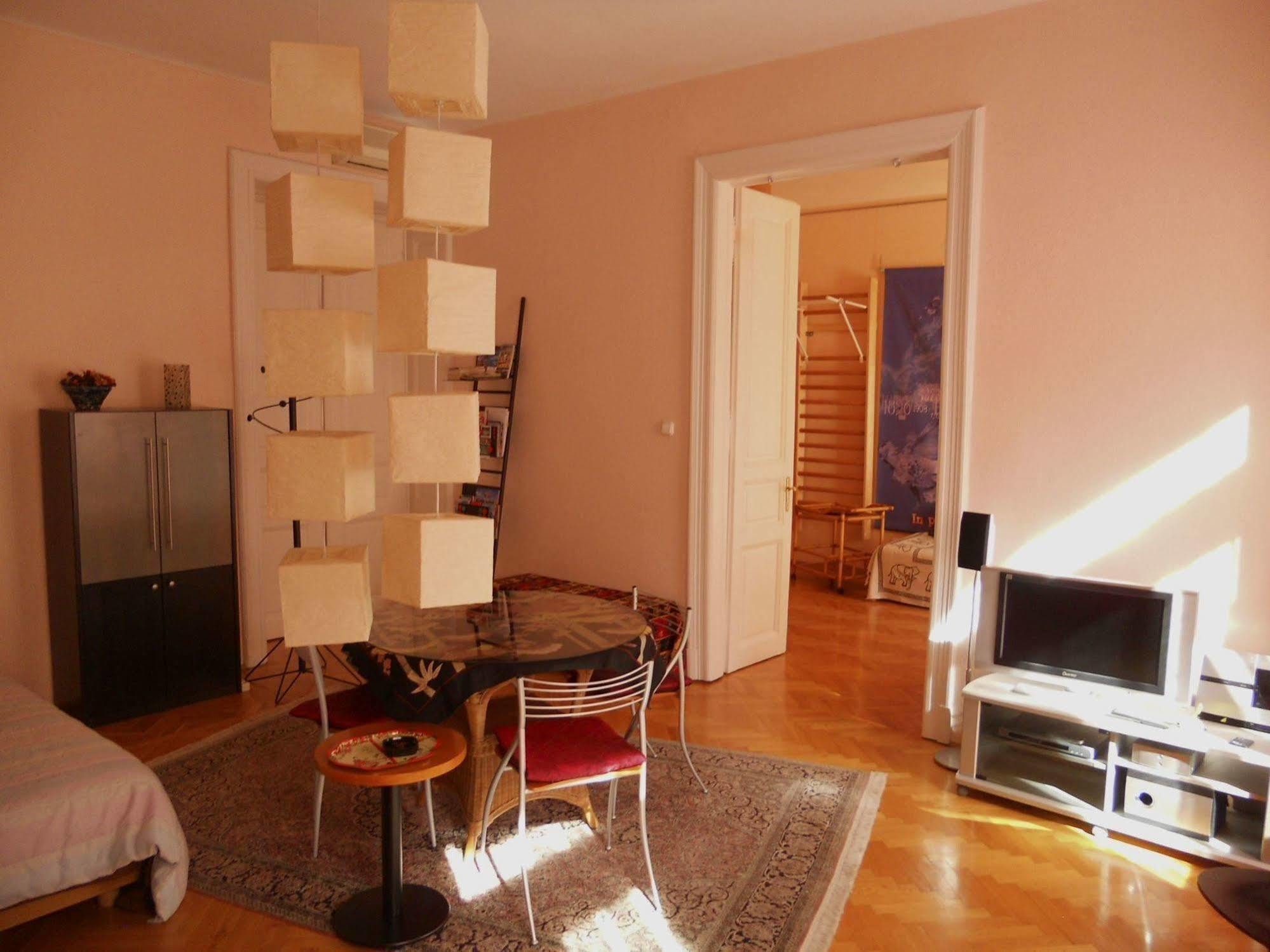 Edith'S Place In Budapešť Exteriér fotografie